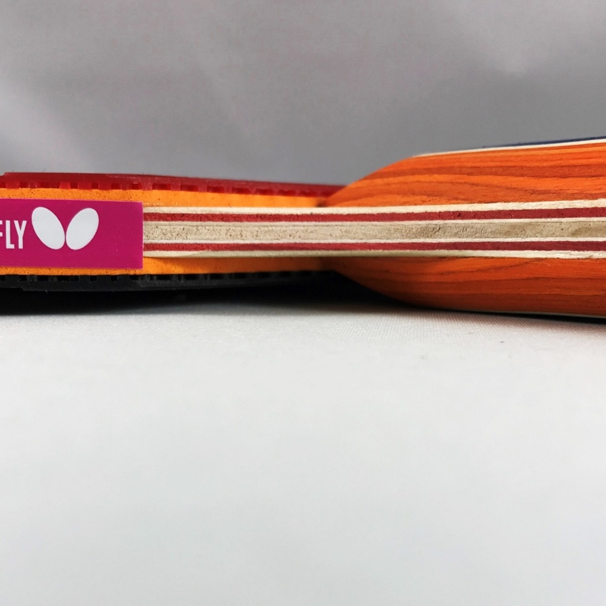 Butterfly RDJ S3 Racket: Sideview of wood plies